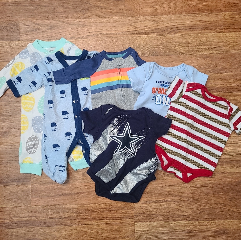Baby onesie bunde